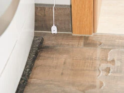 Luminea Home Control Wasserstandsmelder:ZigBee-Wassermelder Mit Externem Sensor, 2 Jahre Batterielaufzeit, App -Shop Für Smart-Home-Produkte zx5233 4 2